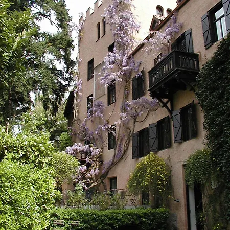 Guest house Schloss-castel Pienzenau - Guestrooms & - B&b-hotel & Restaurant Merano