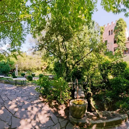 Guest house Schloss-castel Pienzenau - Guestrooms & - B&b-hotel & Restaurant 3*