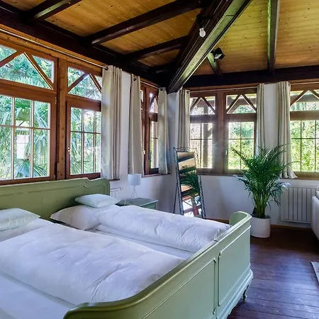 Guest house Schloss-castel Pienzenau - Guestrooms & - B&b-hotel & Restaurant